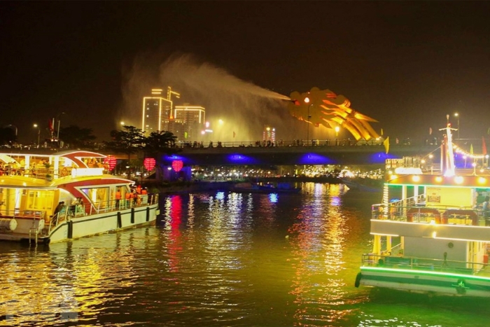 Da Nang at night 